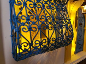 Façade miniature d'inspiration Tunisienne avec lumière