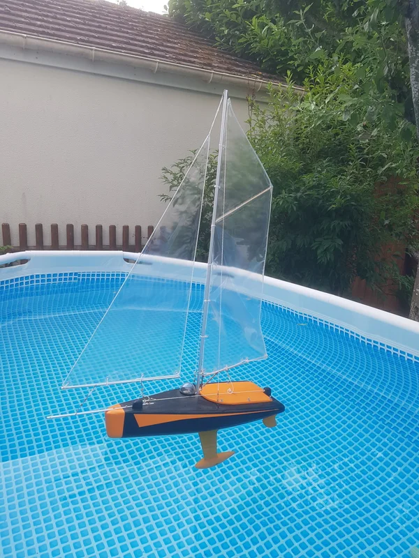 Modèle réduit voilier télécommandé