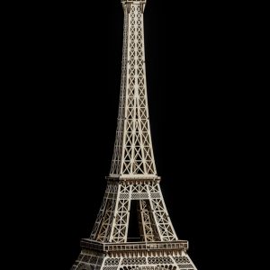 reproduction de la Tour Eiffel à l’échelle 1/650