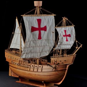 Modèle réduit bateau navire caraque portugaise XVème siècle en bois type Christophe Colombs