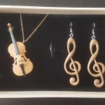 Coffret bijoux en bois musique pendentif et boucles d'oreilles
